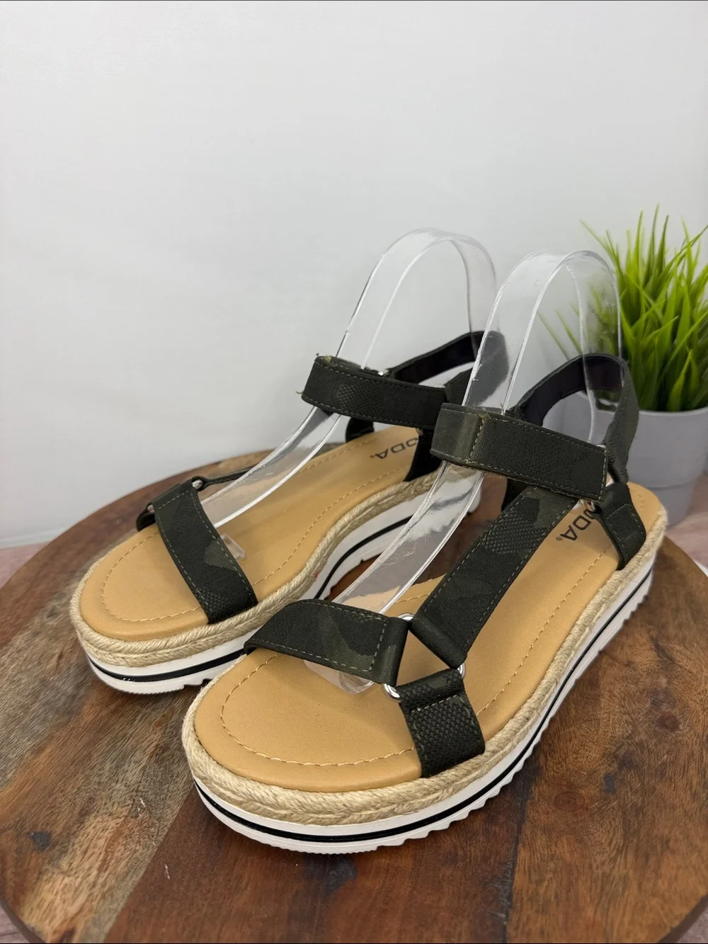 Soda - Camouflage Platform Sandals with Ankle Strap - Olive Green - Size 8 1/2
